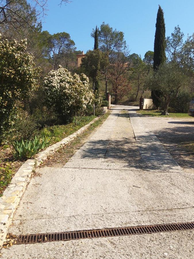Comorebi Provence Entrecasteaux Exterior photo